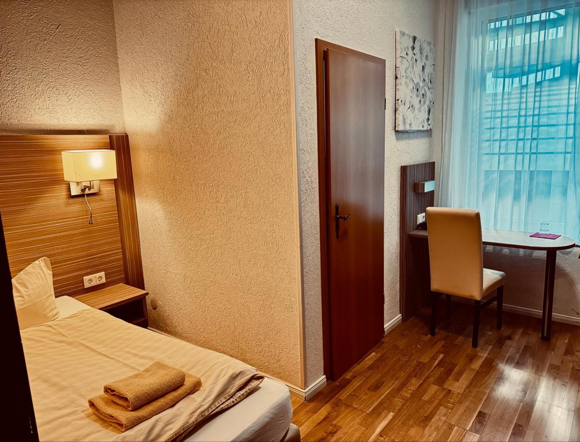 Hotel Goldener Anker トルガウ エクステリア 写真